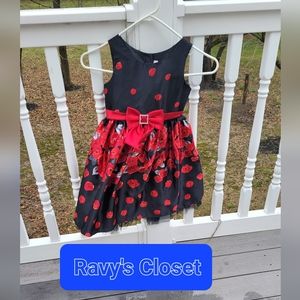 Sweet🌹 Heart Rose🌹| Black & Red Rose Dress - Toddler sz5